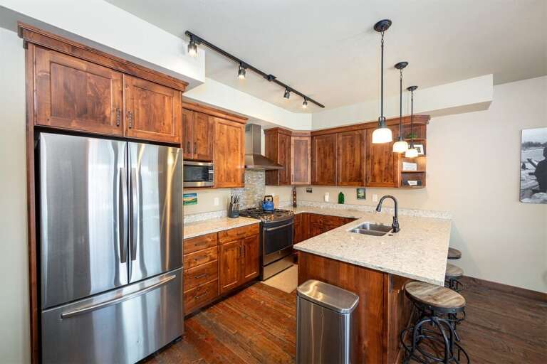 Prepare a memorable meal in home`s the fully equipped kitchen | Main Level